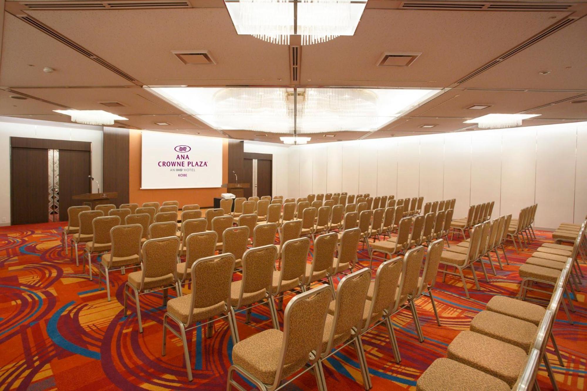 Ana Crowne Plaza Kobe By Ihg Hotel Exterior foto A typical meeting room